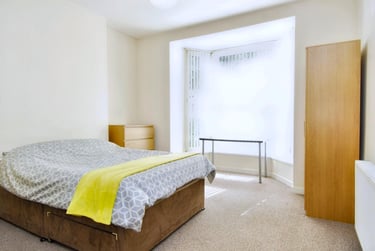 1 bed house, 7 Seaton Avenue, Mutley, Plymouth, PL46QJ - Image 1